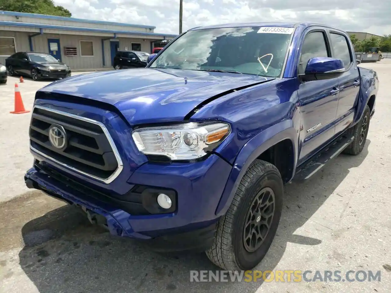 2 Photograph of a damaged car 3TMAZ5CN5NM171197 TOYOTA TACOMA 2022