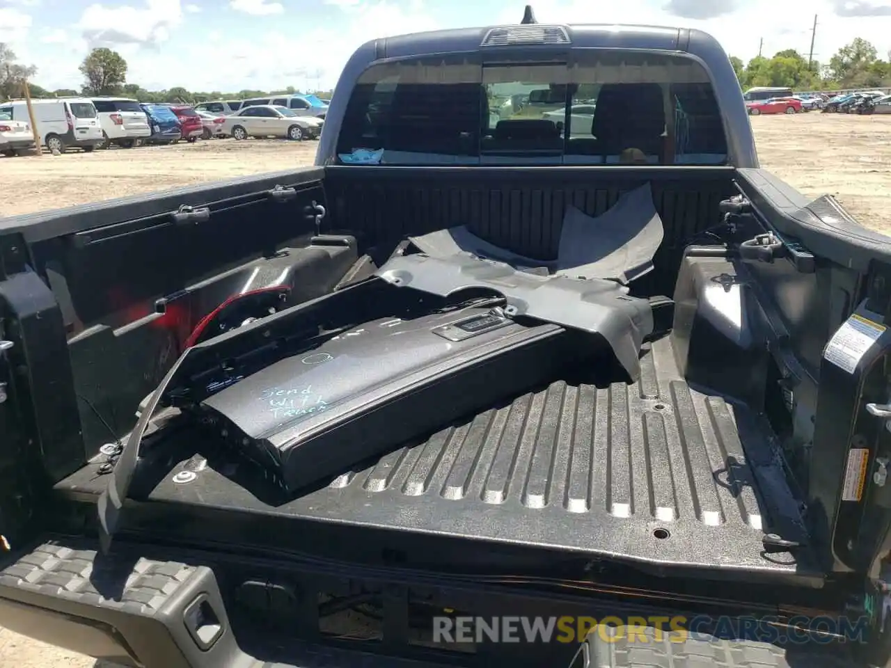 9 Photograph of a damaged car 3TMAZ5CN6NM162430 TOYOTA TACOMA 2022