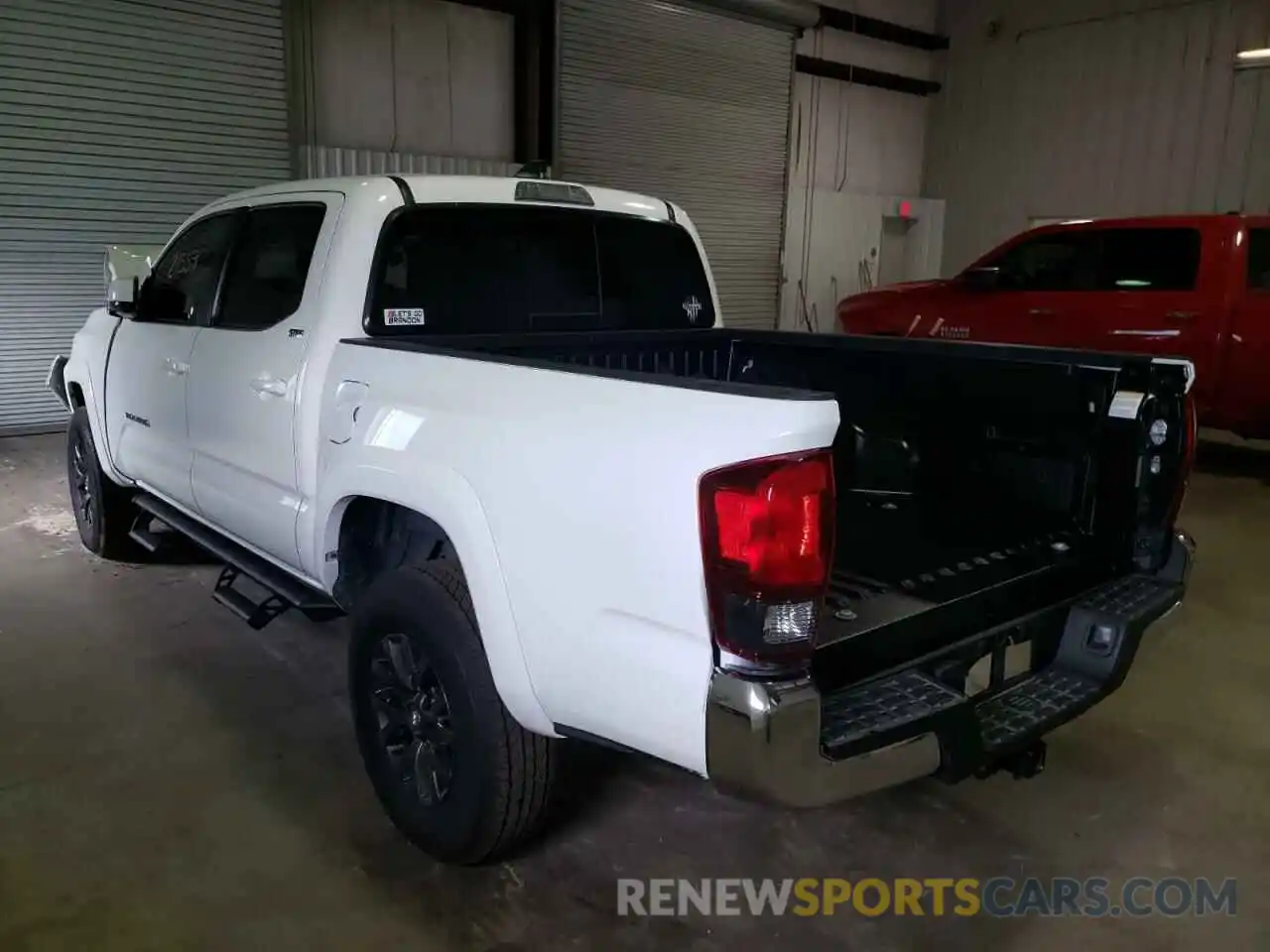 3 Photograph of a damaged car 3TMAZ5CN6NM163691 TOYOTA TACOMA 2022