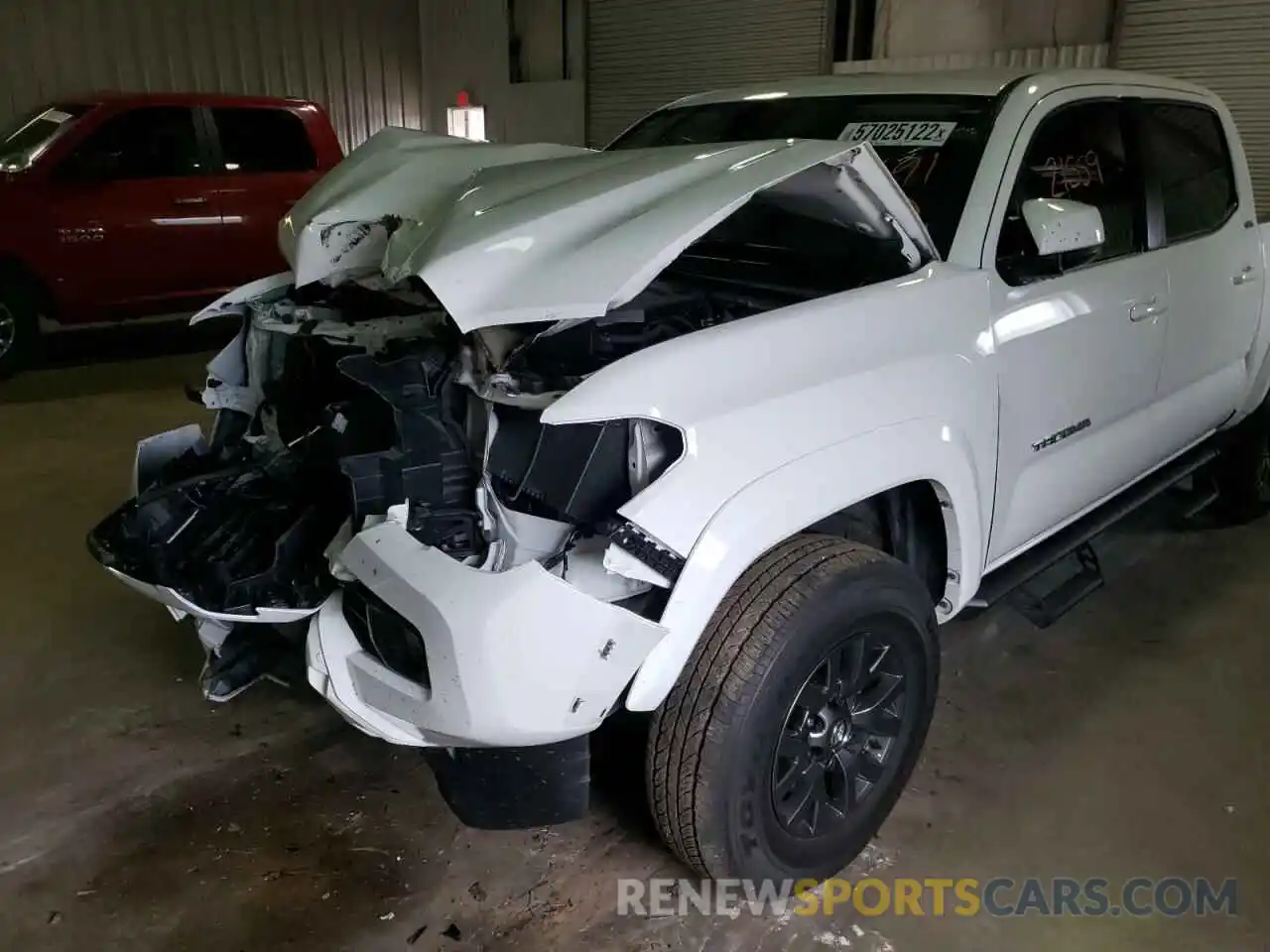 9 Photograph of a damaged car 3TMAZ5CN6NM163691 TOYOTA TACOMA 2022