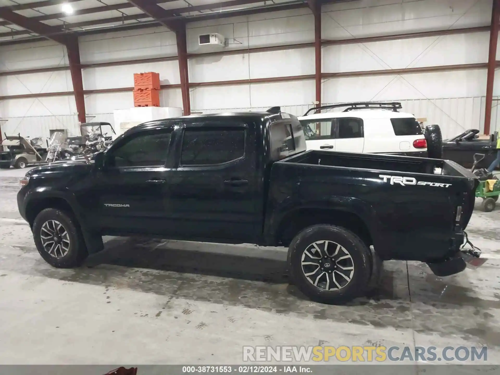 14 Photograph of a damaged car 3TMAZ5CN6NM164789 TOYOTA TACOMA 2022