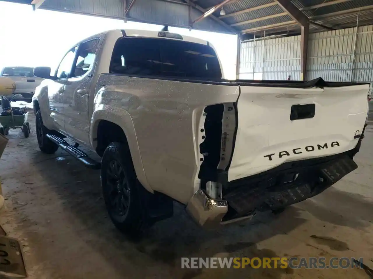 3 Photograph of a damaged car 3TMAZ5CN6NM168387 TOYOTA TACOMA 2022