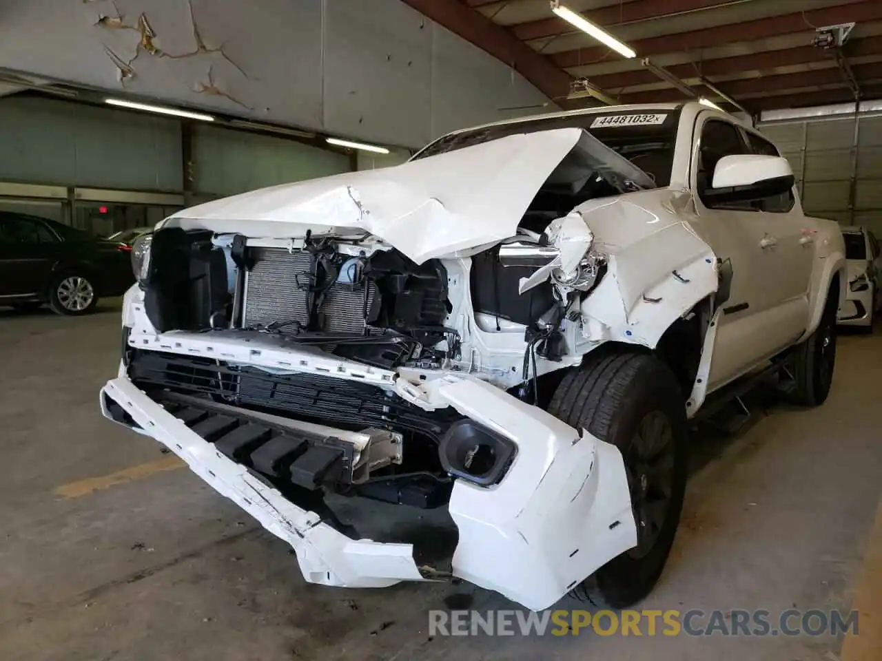 9 Photograph of a damaged car 3TMAZ5CN6NM169636 TOYOTA TACOMA 2022