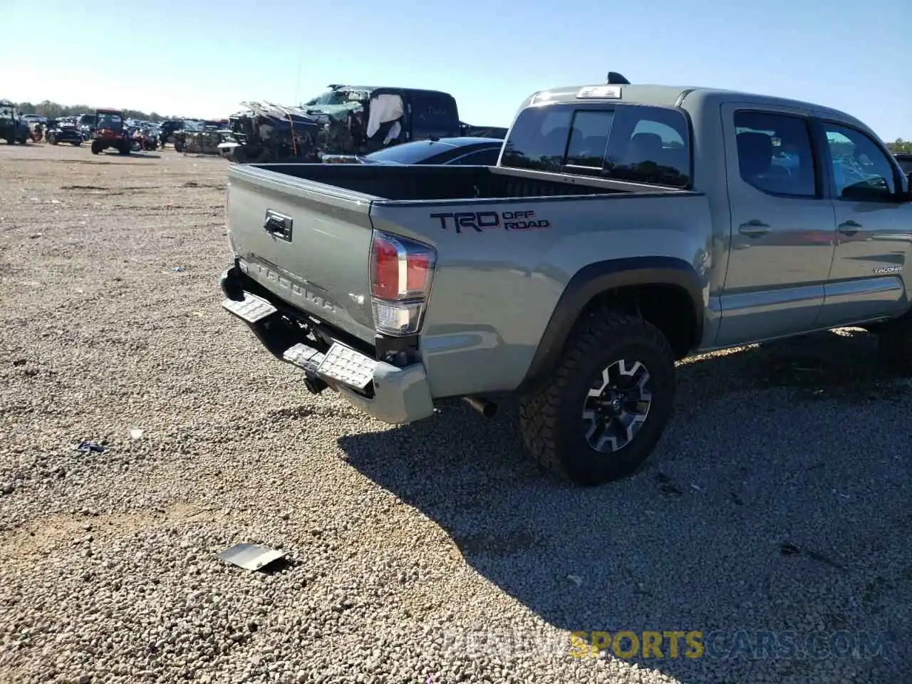 9 Photograph of a damaged car 3TMAZ5CN7NM160721 TOYOTA TACOMA 2022