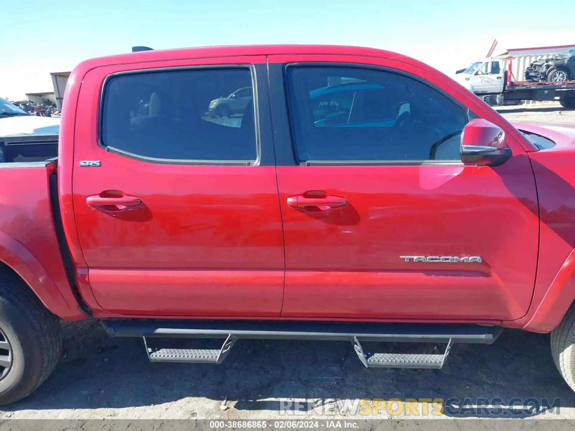 13 Photograph of a damaged car 3TMAZ5CN7NM179303 TOYOTA TACOMA 2022