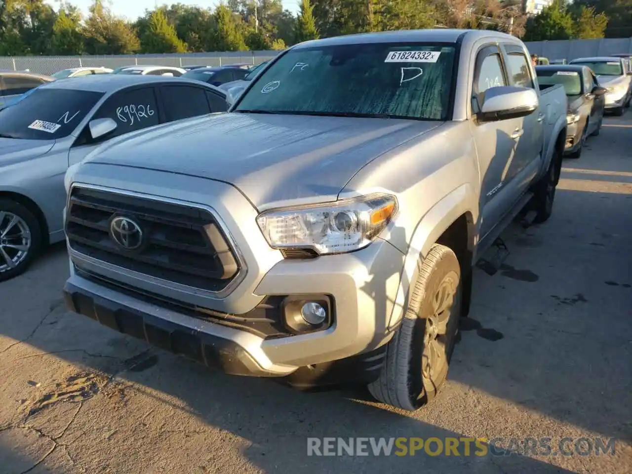 2 Photograph of a damaged car 3TMAZ5CN8NM164020 TOYOTA TACOMA 2022