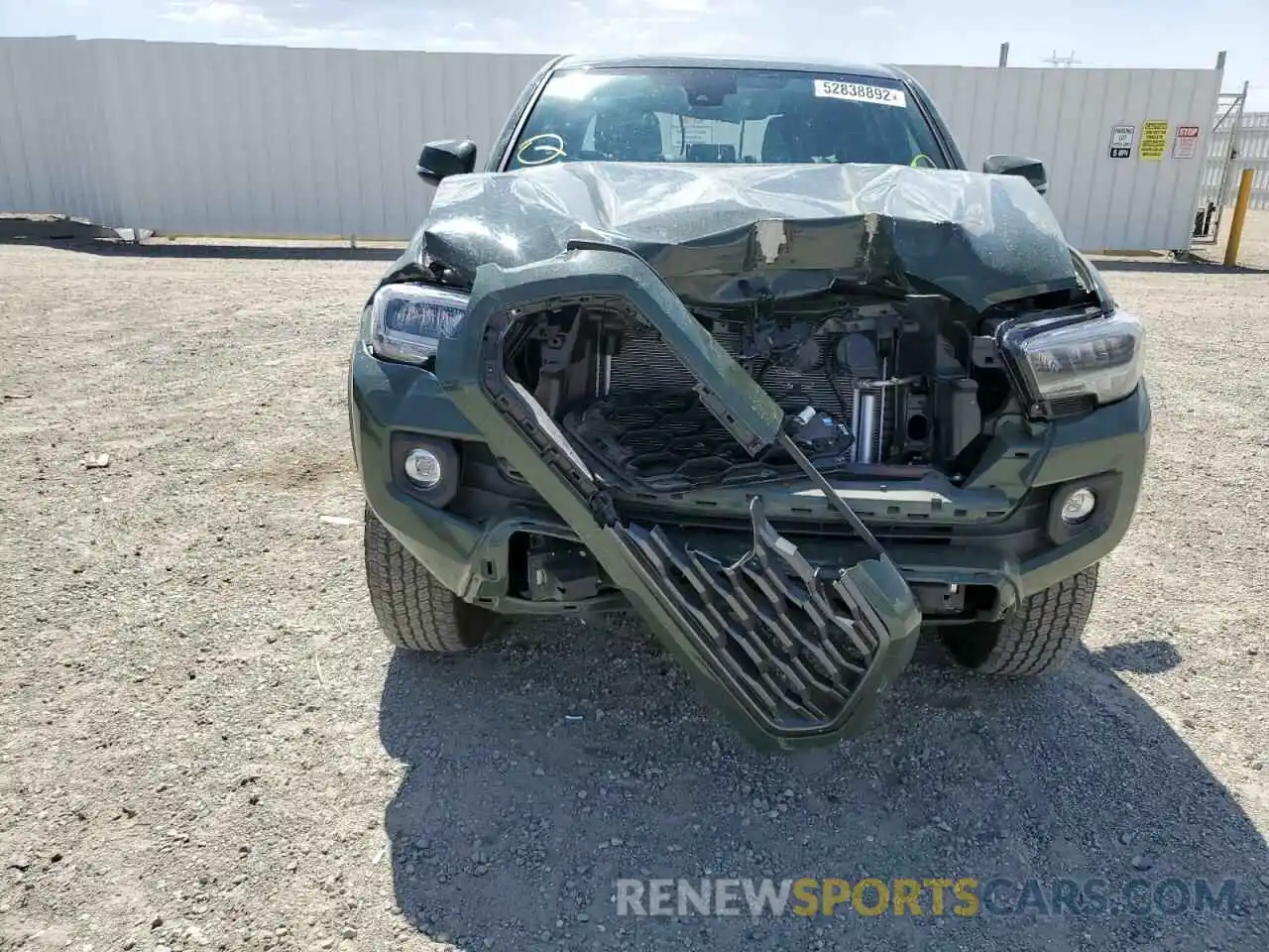 9 Photograph of a damaged car 3TMAZ5CN8NM167029 TOYOTA TACOMA 2022