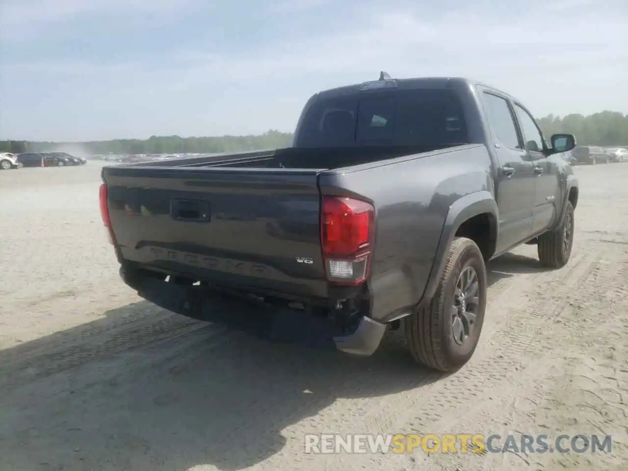 4 Photograph of a damaged car 3TMAZ5CN8NM169542 TOYOTA TACOMA 2022