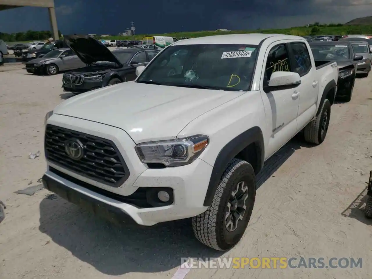 2 Photograph of a damaged car 3TMAZ5CN9NM160249 TOYOTA TACOMA 2022