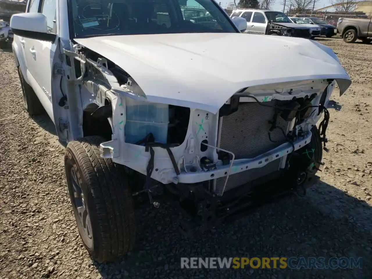 9 Photograph of a damaged car 3TMAZ5CN9NM162227 TOYOTA TACOMA 2022