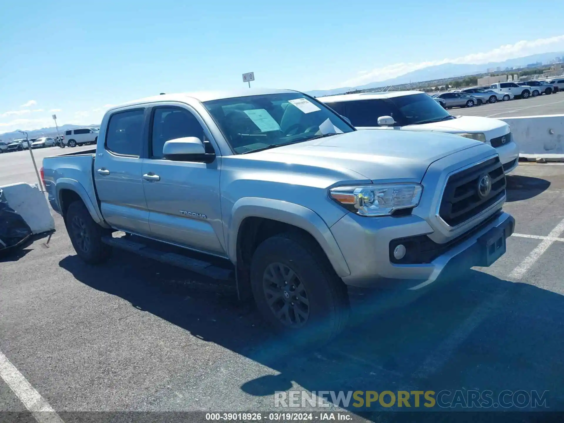 1 Photograph of a damaged car 3TMAZ5CN9NM181070 TOYOTA TACOMA 2022