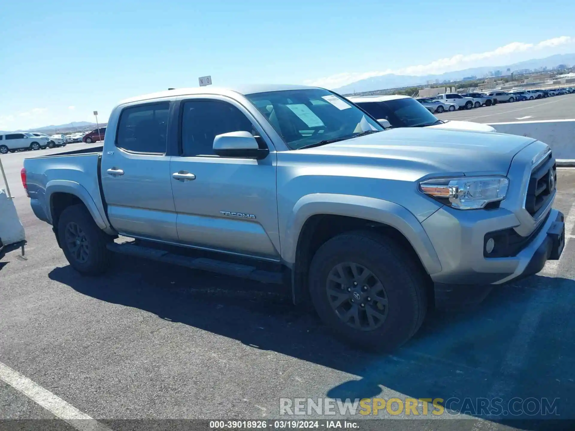 13 Photograph of a damaged car 3TMAZ5CN9NM181070 TOYOTA TACOMA 2022