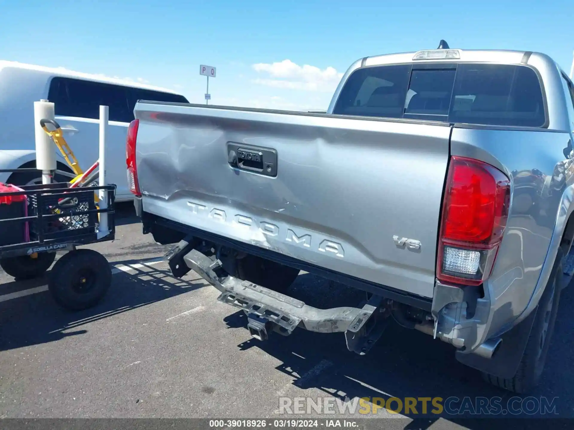 6 Photograph of a damaged car 3TMAZ5CN9NM181070 TOYOTA TACOMA 2022