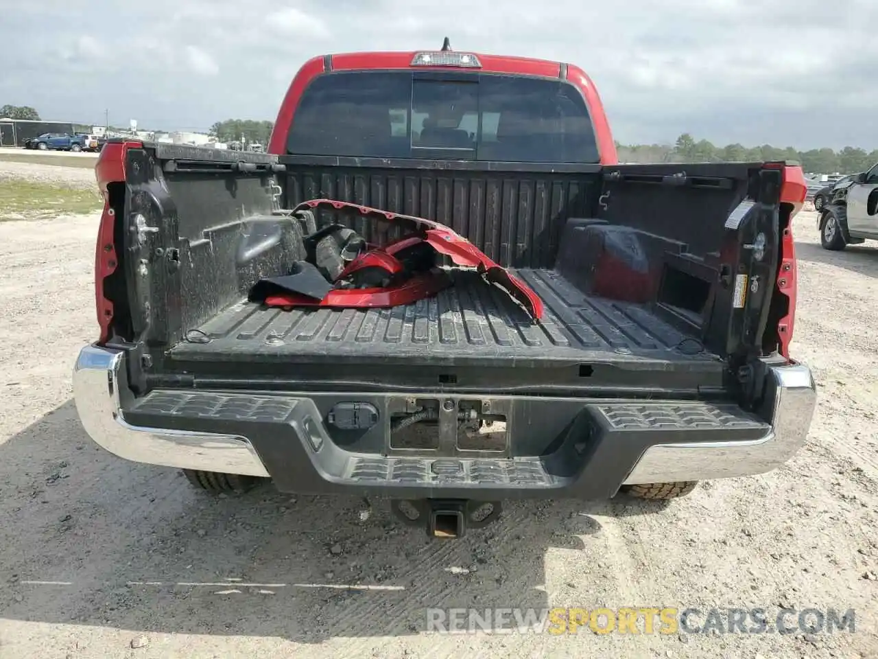 6 Photograph of a damaged car 3TMAZ5CN9NM192750 TOYOTA TACOMA 2022