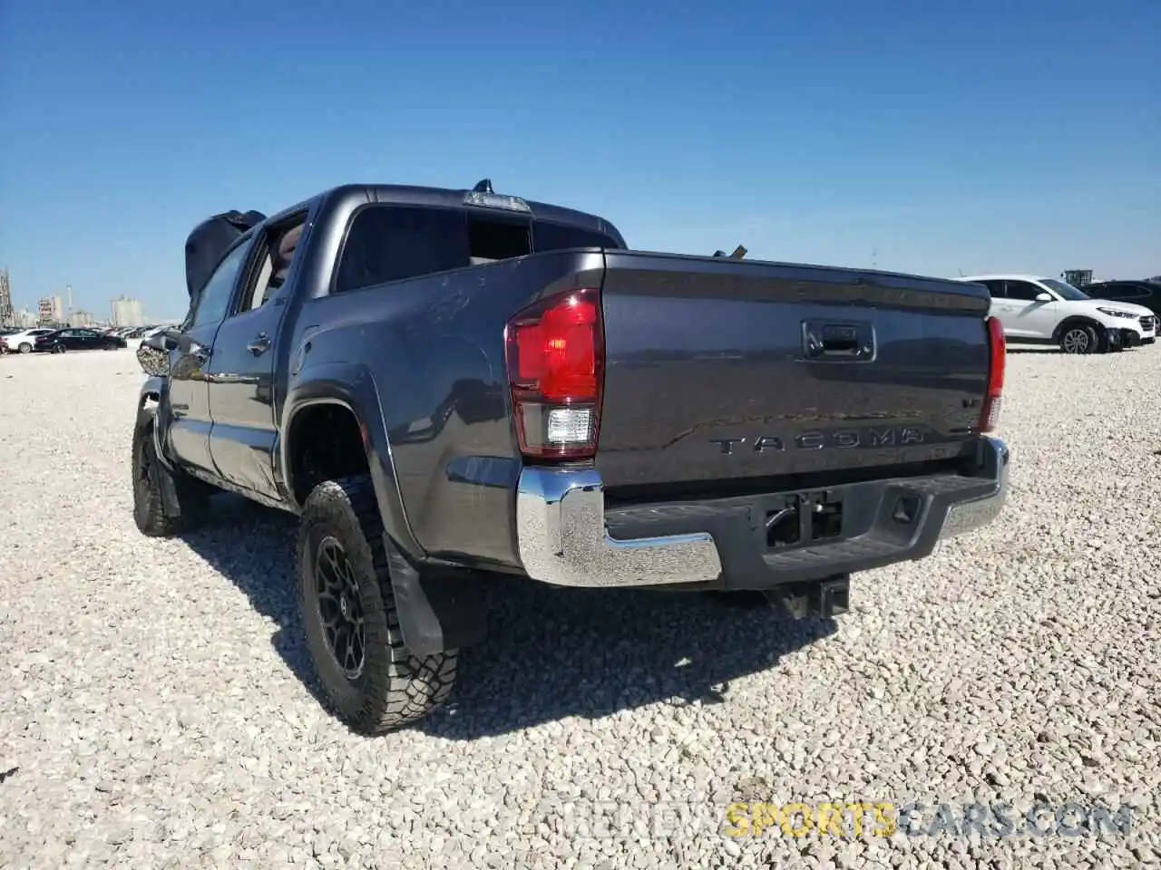 3 Photograph of a damaged car 3TMAZ5CNXNM161507 TOYOTA TACOMA 2022