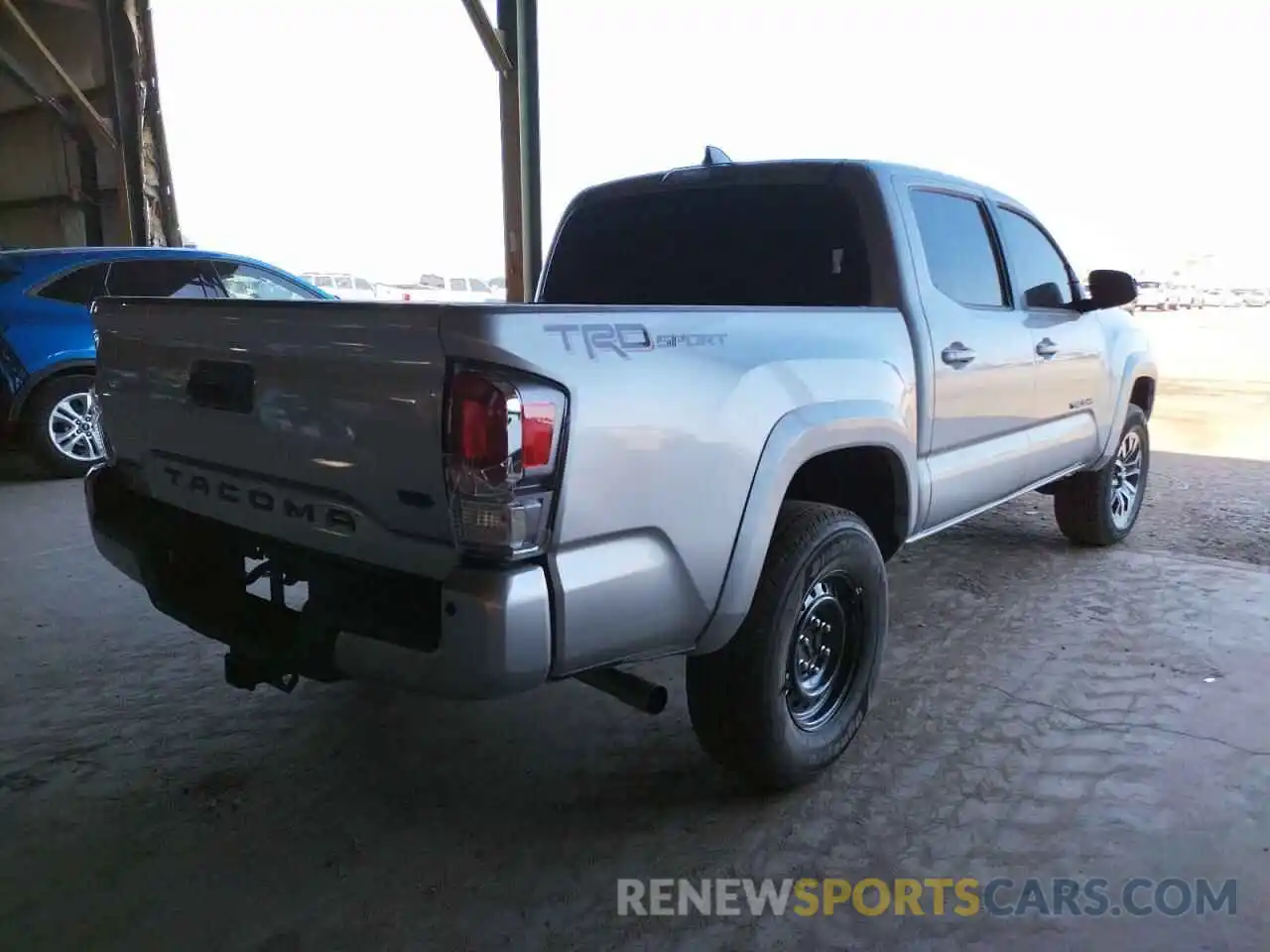 4 Photograph of a damaged car 3TMAZ5CNXNM177514 TOYOTA TACOMA 2022