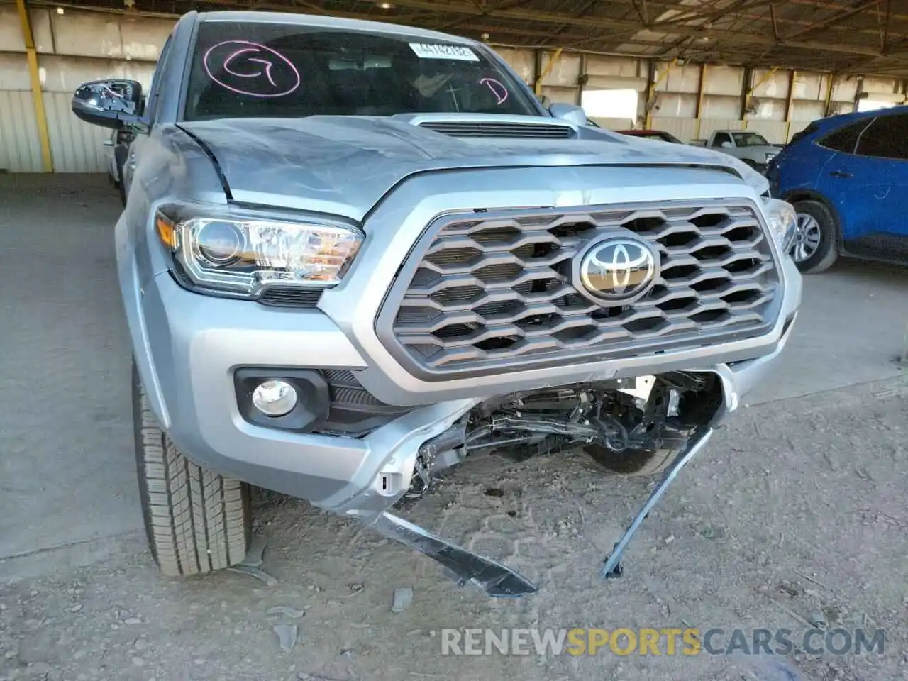 9 Photograph of a damaged car 3TMAZ5CNXNM177514 TOYOTA TACOMA 2022