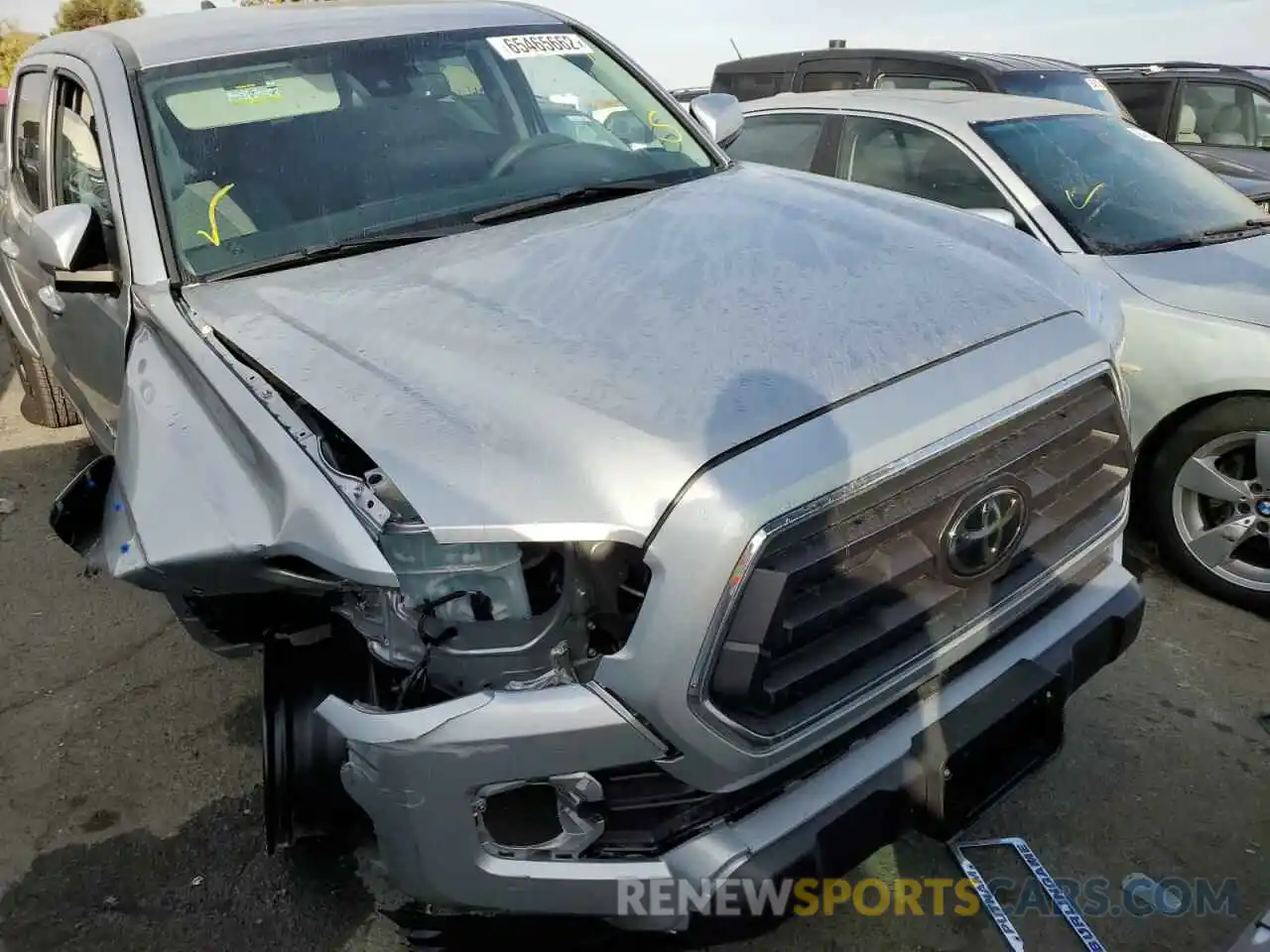 9 Photograph of a damaged car 3TMBZ5DN1NM036575 TOYOTA TACOMA 2022