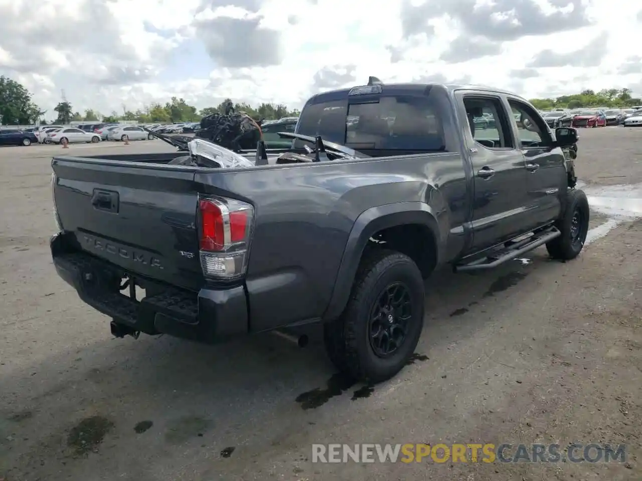 4 Photograph of a damaged car 3TMBZ5DN3NM033225 TOYOTA TACOMA 2022