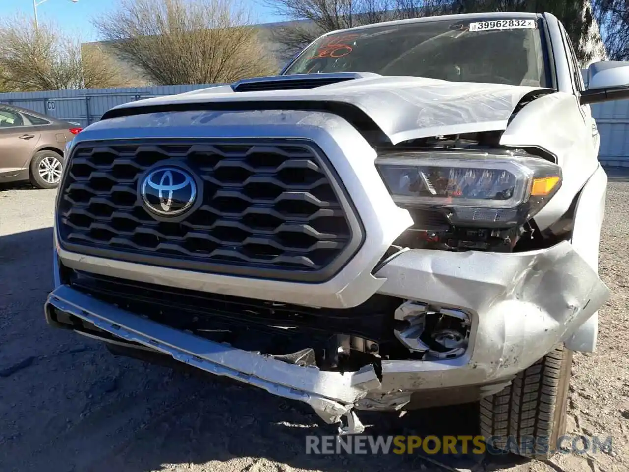 9 Photograph of a damaged car 3TMBZ5DN4NM032343 TOYOTA TACOMA 2022