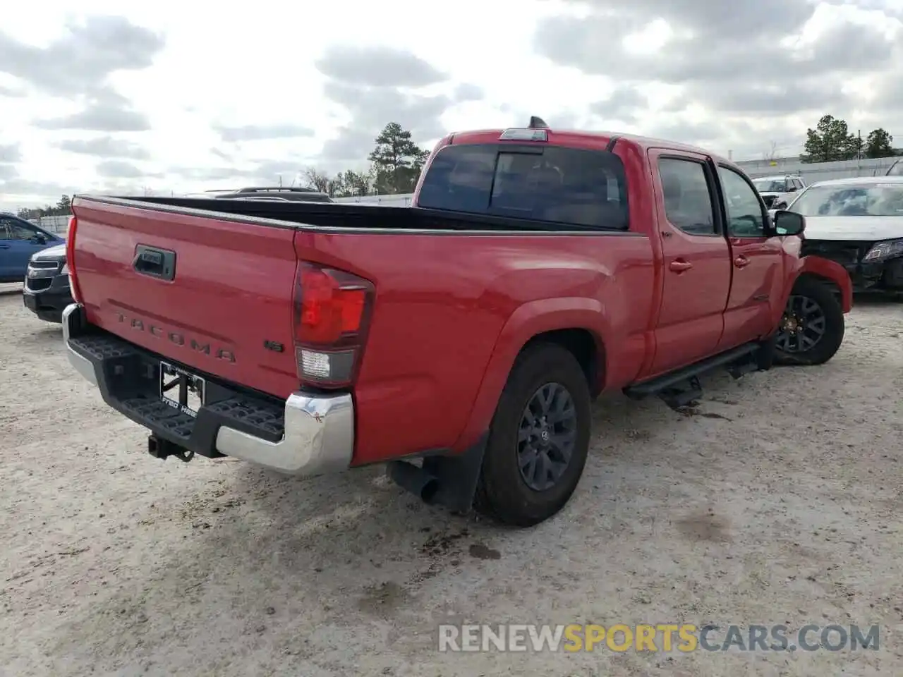 4 Photograph of a damaged car 3TMBZ5DN6NM033607 TOYOTA TACOMA 2022