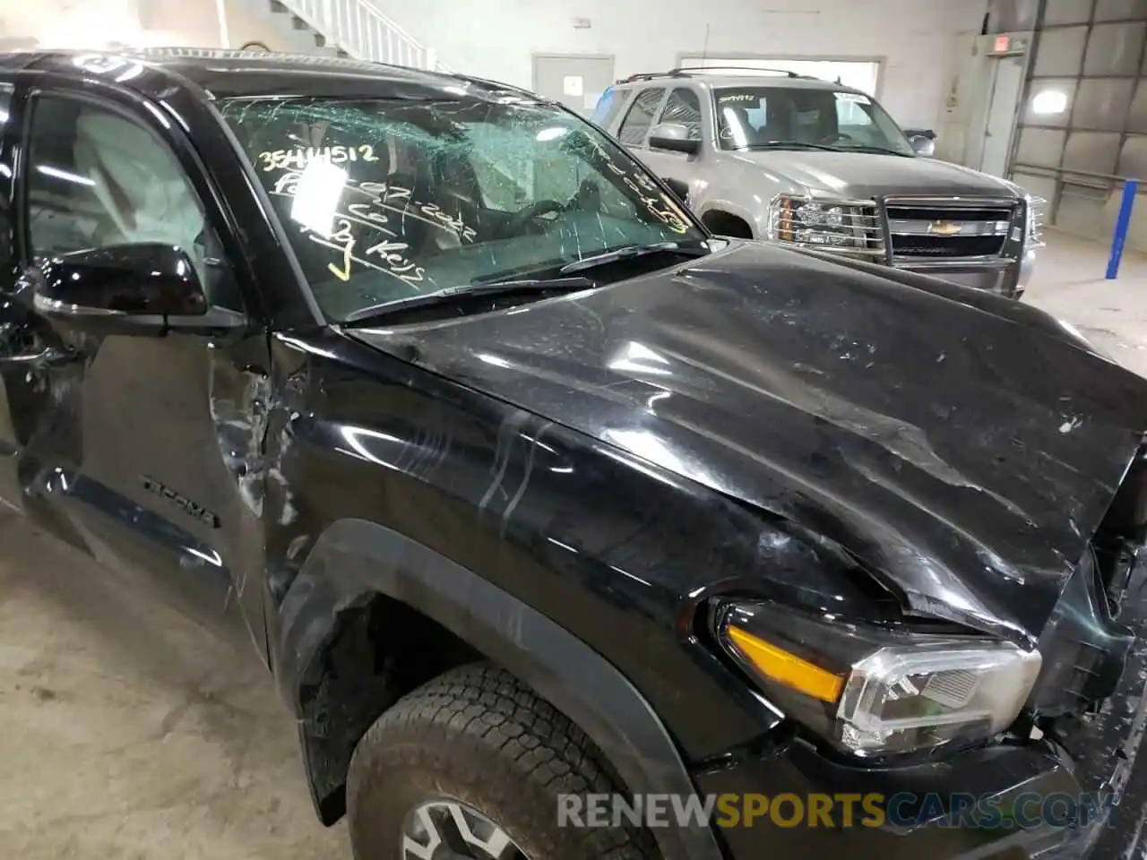 9 Photograph of a damaged car 3TMCZ5AN0NM463819 TOYOTA TACOMA 2022