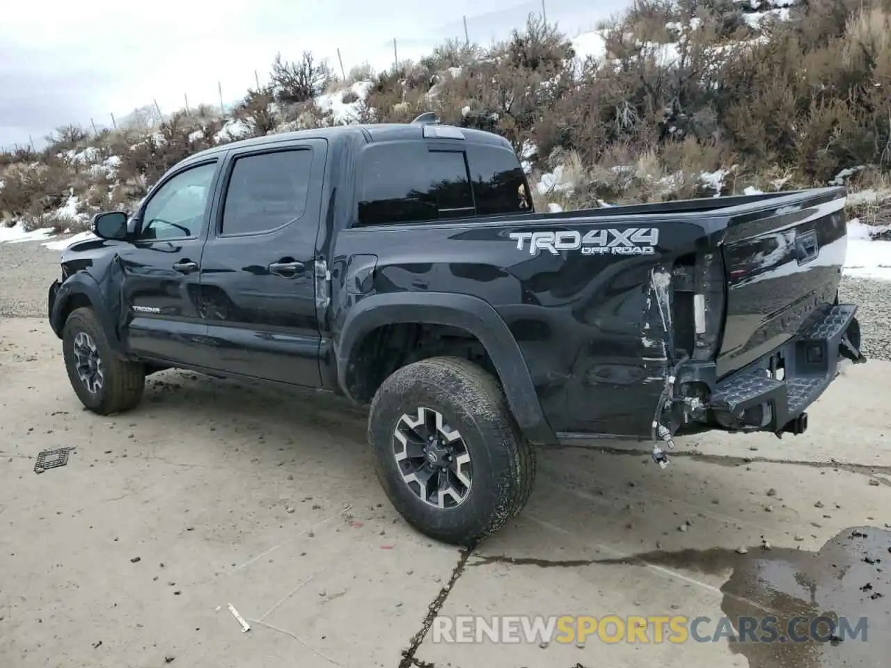 2 Photograph of a damaged car 3TMCZ5AN0NM474223 TOYOTA TACOMA 2022