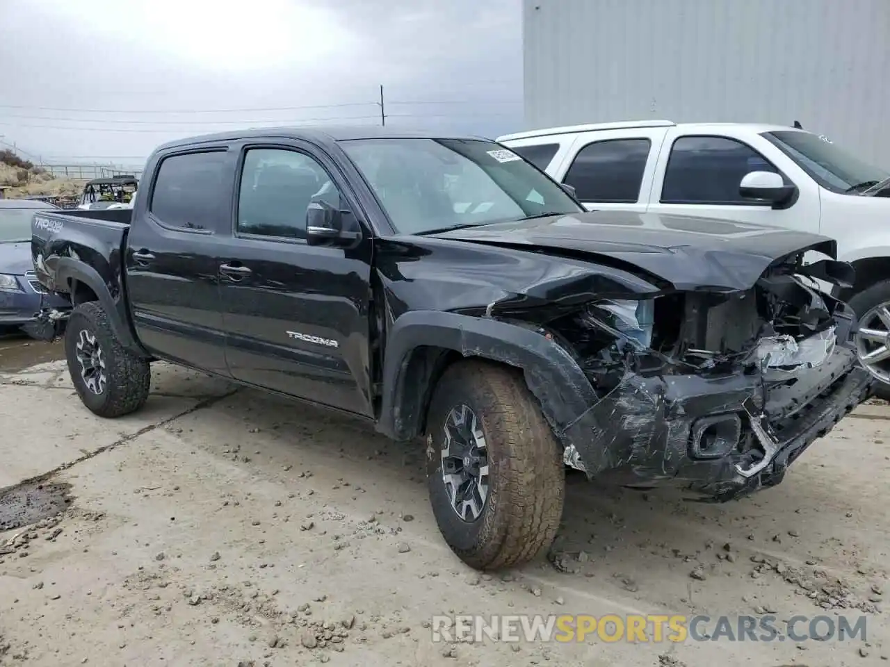 4 Photograph of a damaged car 3TMCZ5AN0NM474223 TOYOTA TACOMA 2022