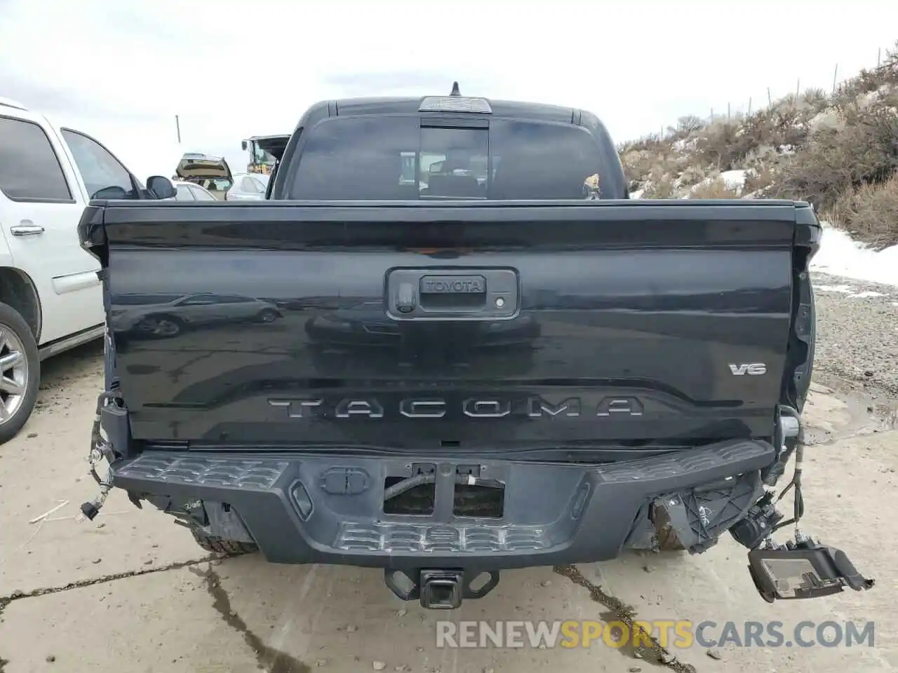 6 Photograph of a damaged car 3TMCZ5AN0NM474223 TOYOTA TACOMA 2022