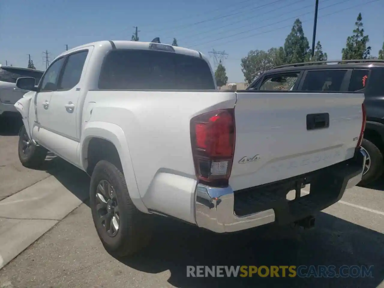 3 Photograph of a damaged car 3TMCZ5AN0NM485352 TOYOTA TACOMA 2022