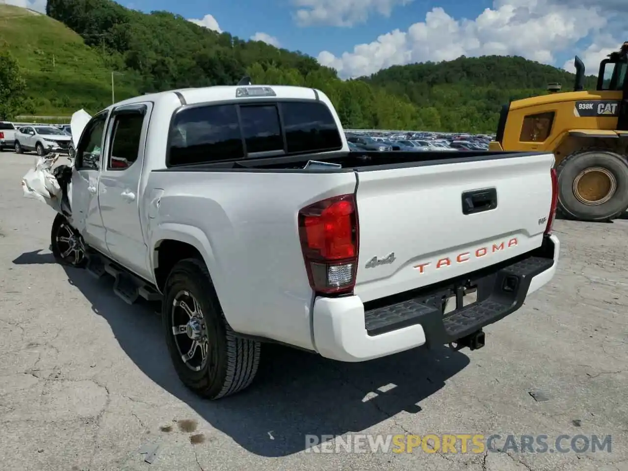 3 Photograph of a damaged car 3TMCZ5AN1NM453171 TOYOTA TACOMA 2022