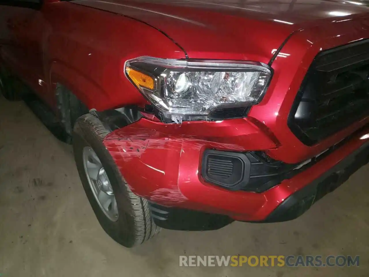 9 Photograph of a damaged car 3TMCZ5AN1NM466194 TOYOTA TACOMA 2022