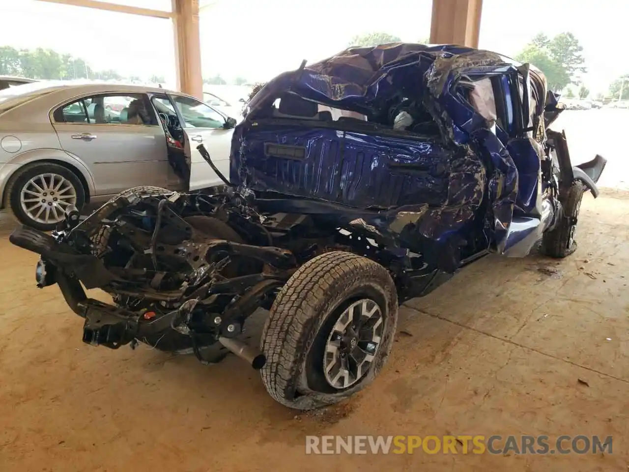 4 Photograph of a damaged car 3TMCZ5AN1NM471279 TOYOTA TACOMA 2022