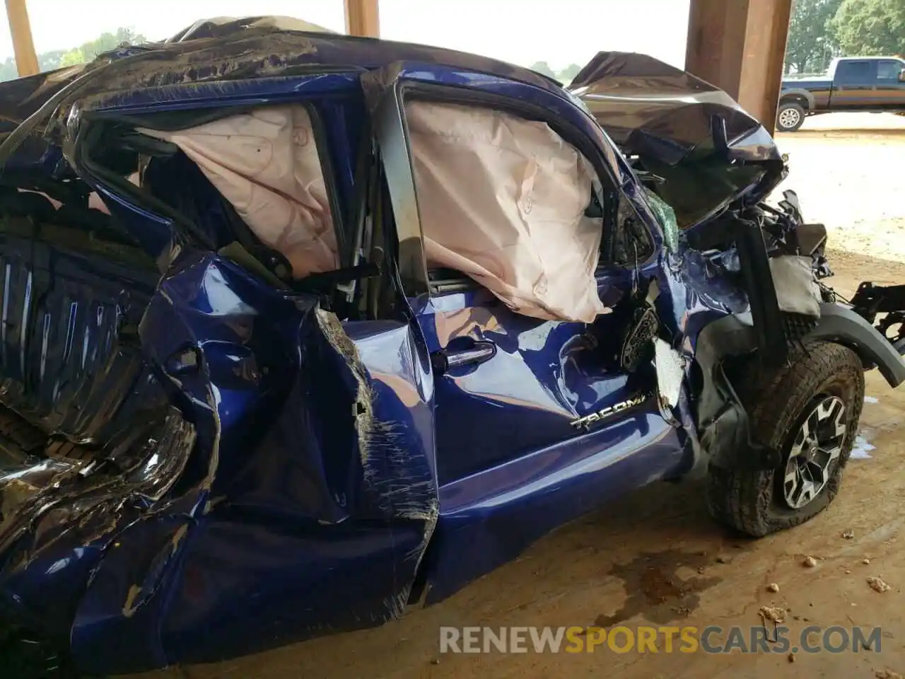 9 Photograph of a damaged car 3TMCZ5AN1NM471279 TOYOTA TACOMA 2022