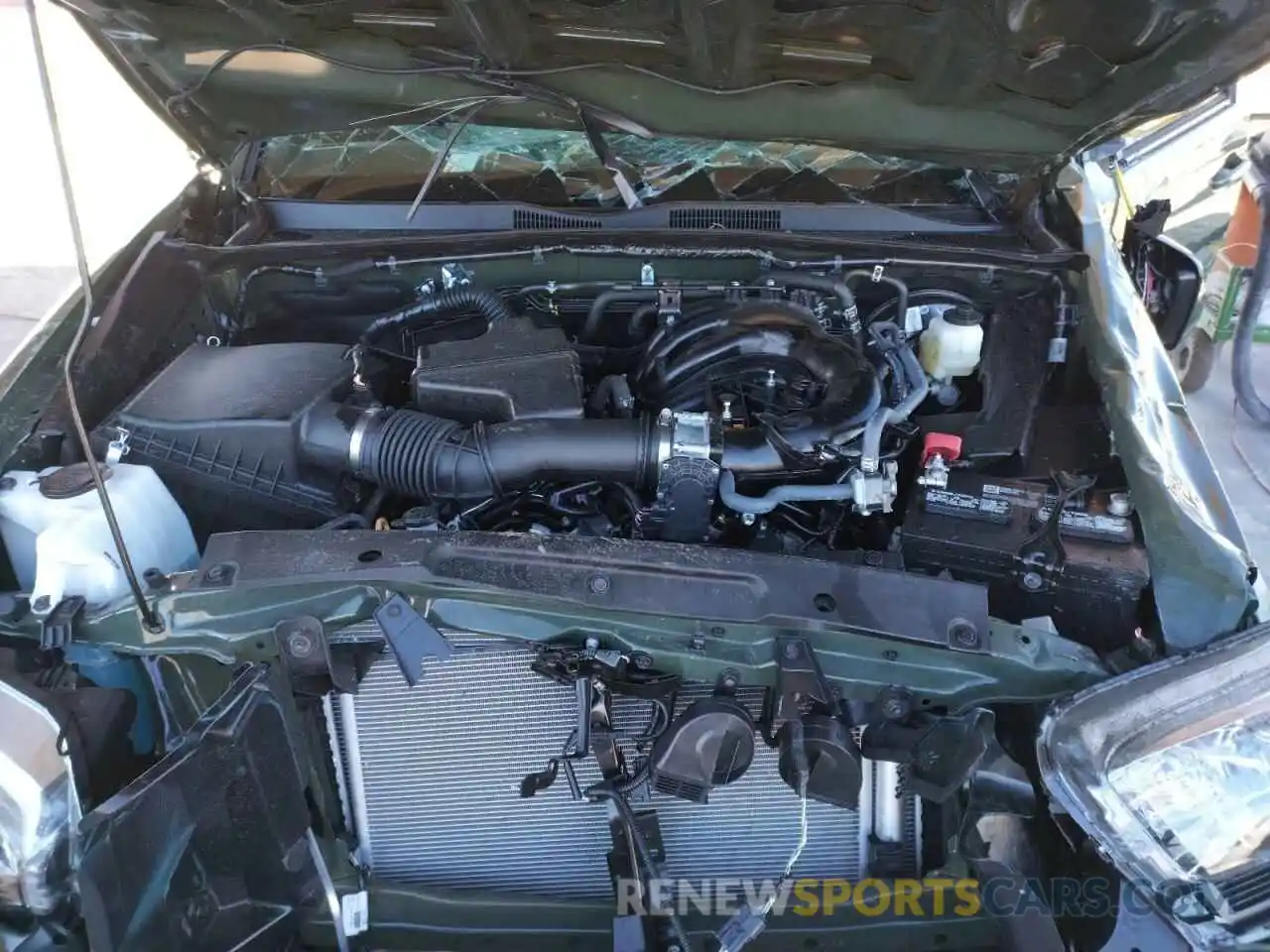 7 Photograph of a damaged car 3TMCZ5AN1NM473436 TOYOTA TACOMA 2022