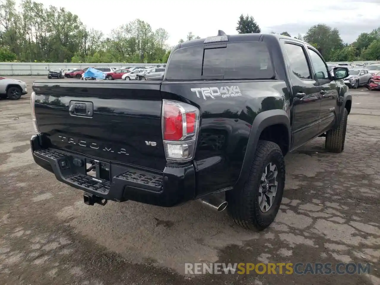 4 Photograph of a damaged car 3TMCZ5AN1NM475302 TOYOTA TACOMA 2022