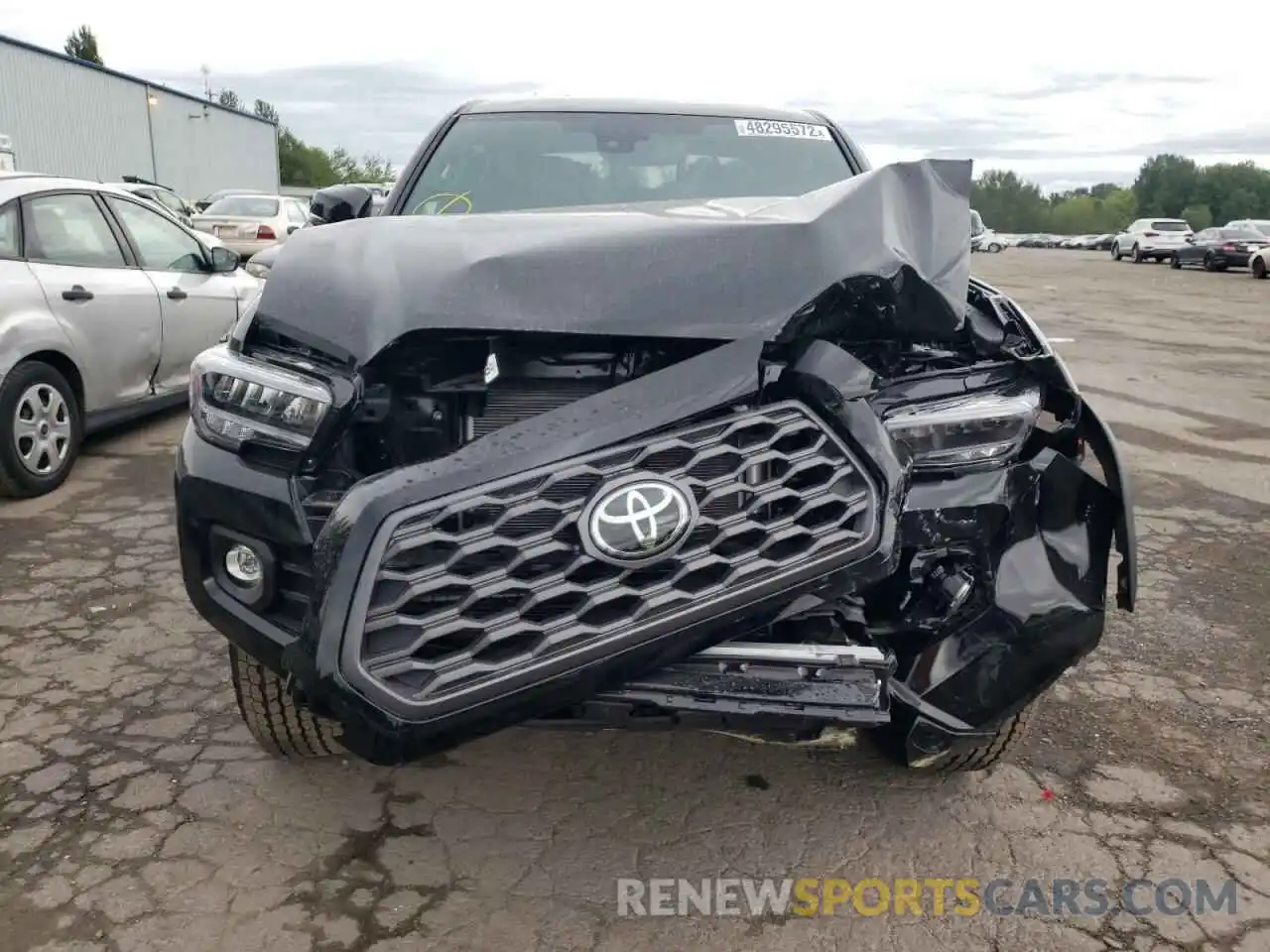 9 Photograph of a damaged car 3TMCZ5AN1NM475302 TOYOTA TACOMA 2022