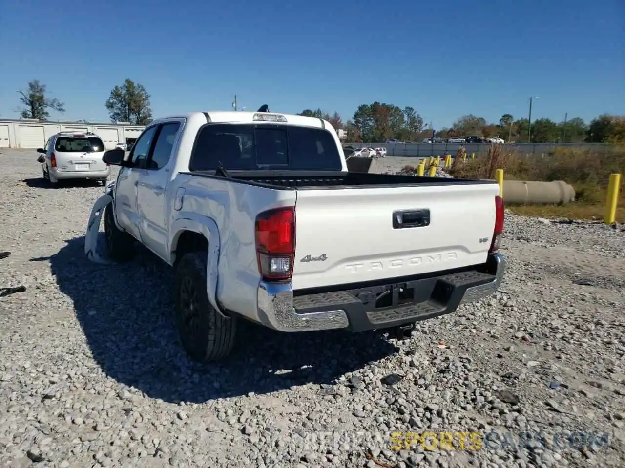 3 Photograph of a damaged car 3TMCZ5AN1NM478278 TOYOTA TACOMA 2022