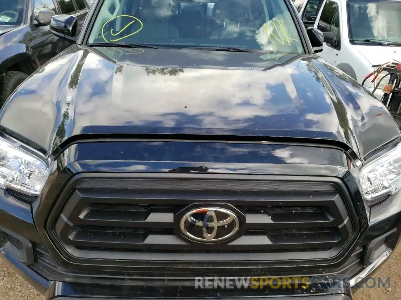 7 Photograph of a damaged car 3TMCZ5AN1NM500165 TOYOTA TACOMA 2022