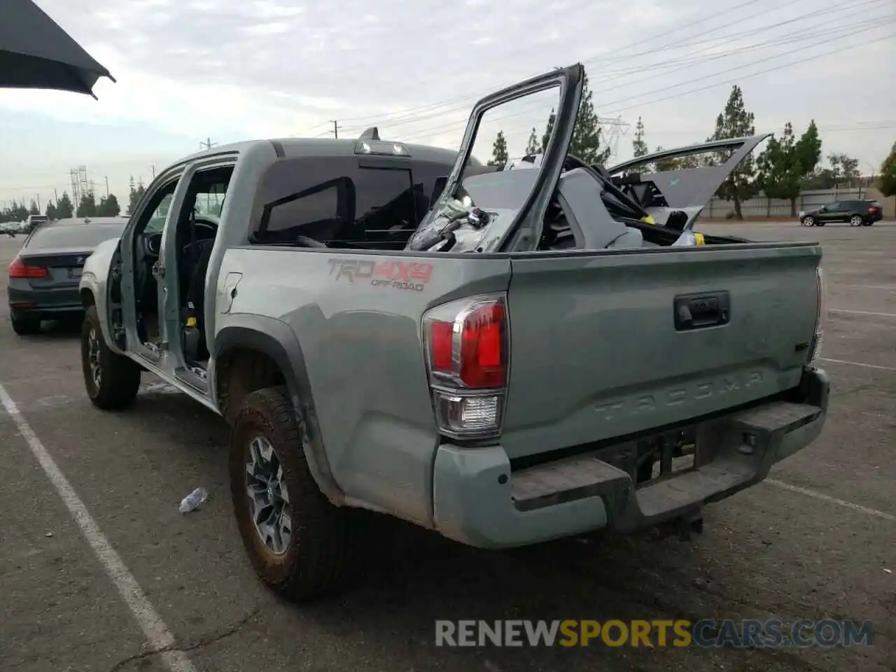 3 Photograph of a damaged car 3TMCZ5AN1NM504040 TOYOTA TACOMA 2022