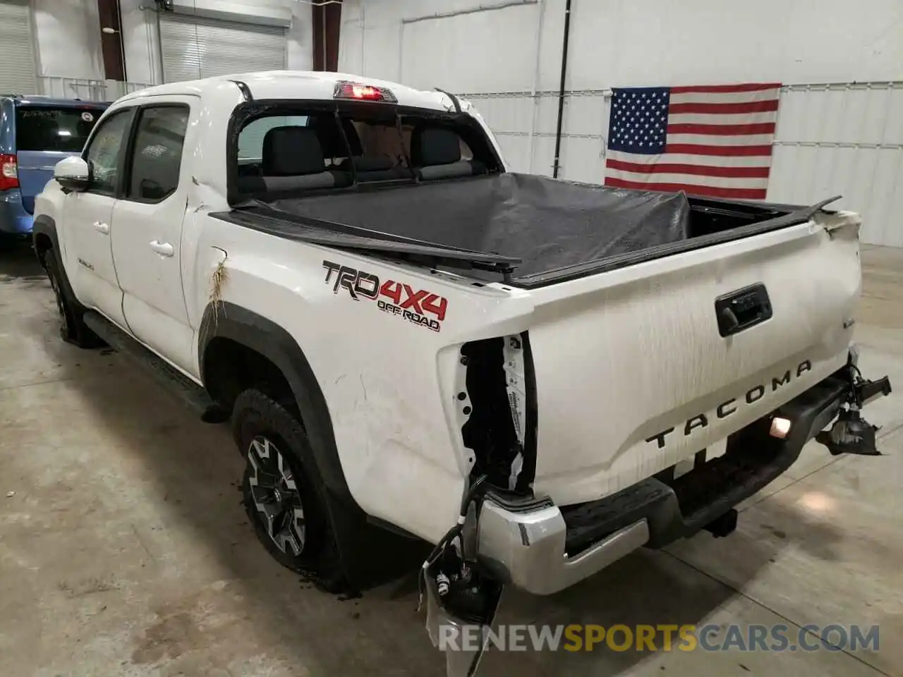 3 Photograph of a damaged car 3TMCZ5AN2NM455673 TOYOTA TACOMA 2022