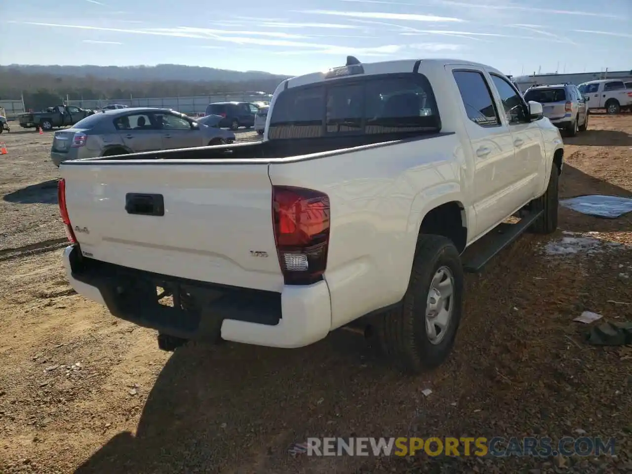 4 Photograph of a damaged car 3TMCZ5AN2NM458041 TOYOTA TACOMA 2022