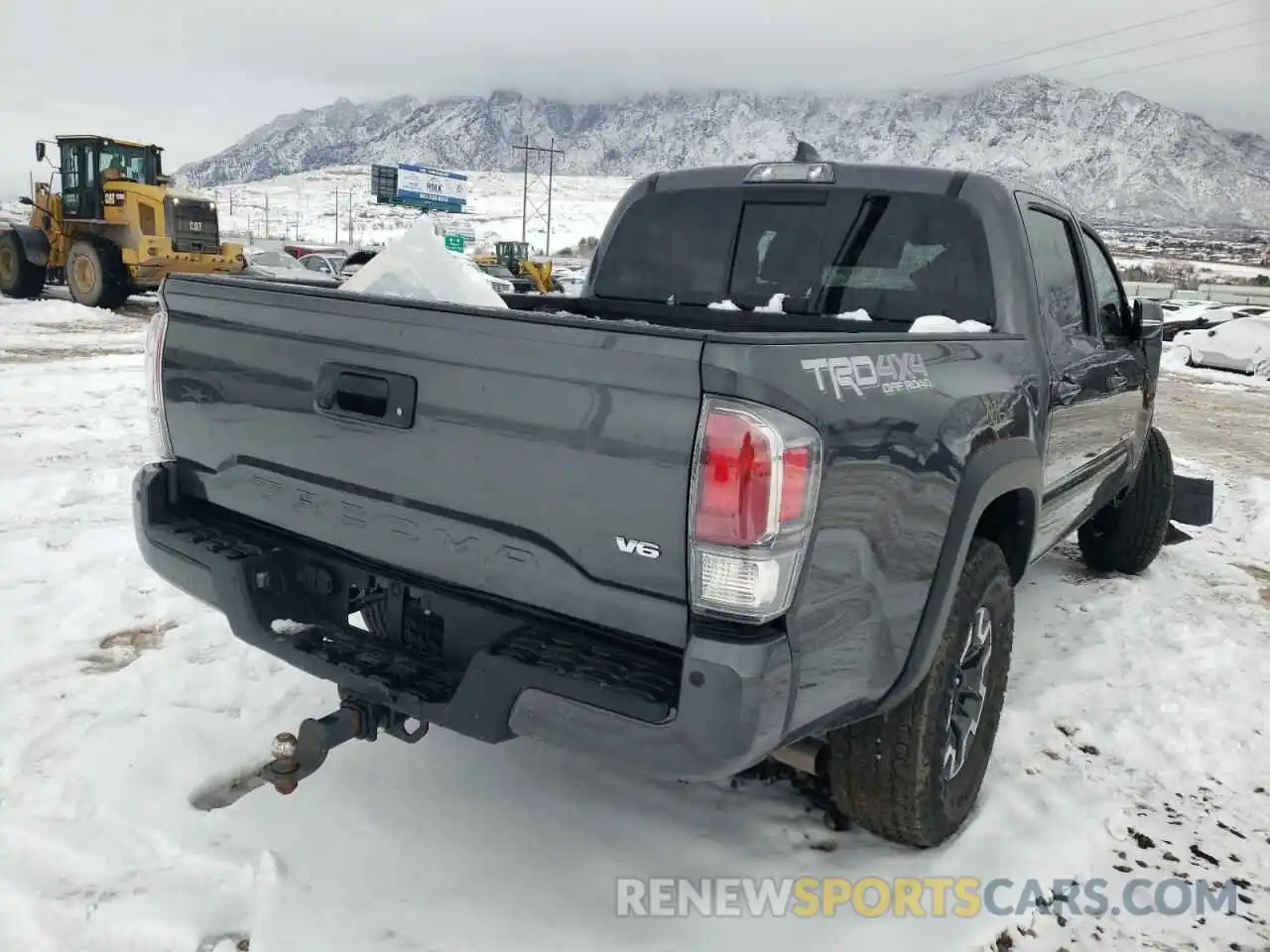 4 Photograph of a damaged car 3TMCZ5AN2NM459299 TOYOTA TACOMA 2022