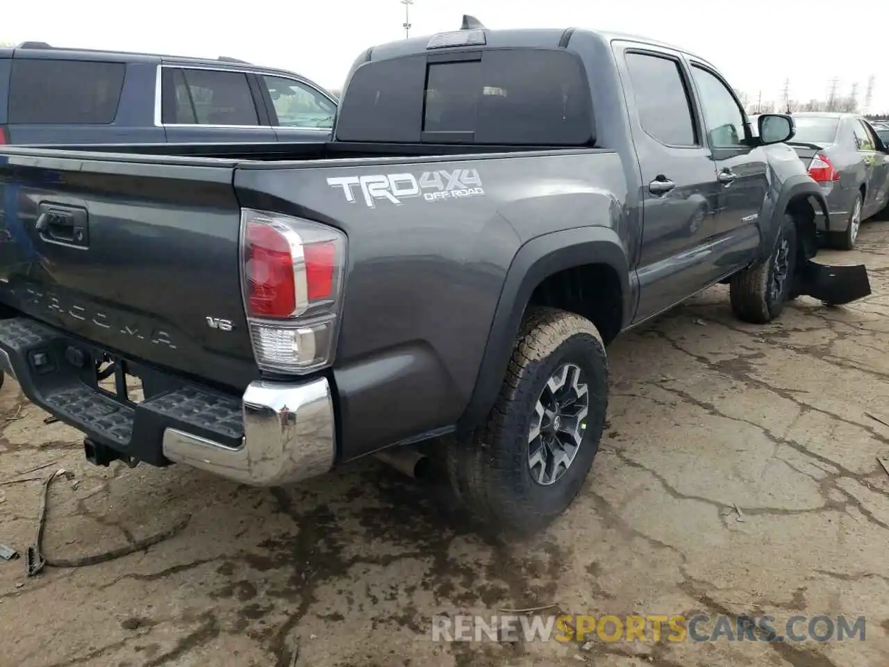 4 Photograph of a damaged car 3TMCZ5AN2NM464552 TOYOTA TACOMA 2022