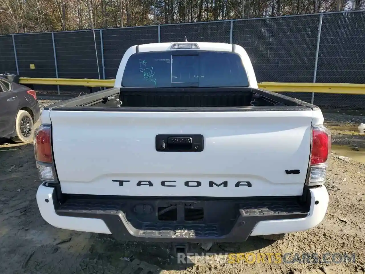 6 Photograph of a damaged car 3TMCZ5AN2NM470528 TOYOTA TACOMA 2022