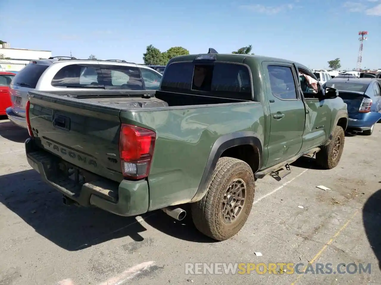 4 Фотография поврежденного автомобиля 3TMCZ5AN2NM476183 TOYOTA TACOMA 2022