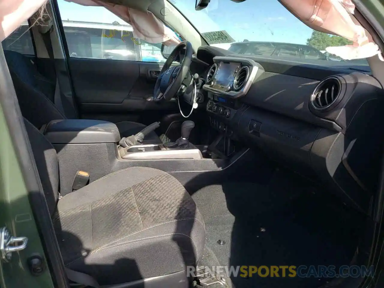 5 Photograph of a damaged car 3TMCZ5AN2NM476183 TOYOTA TACOMA 2022