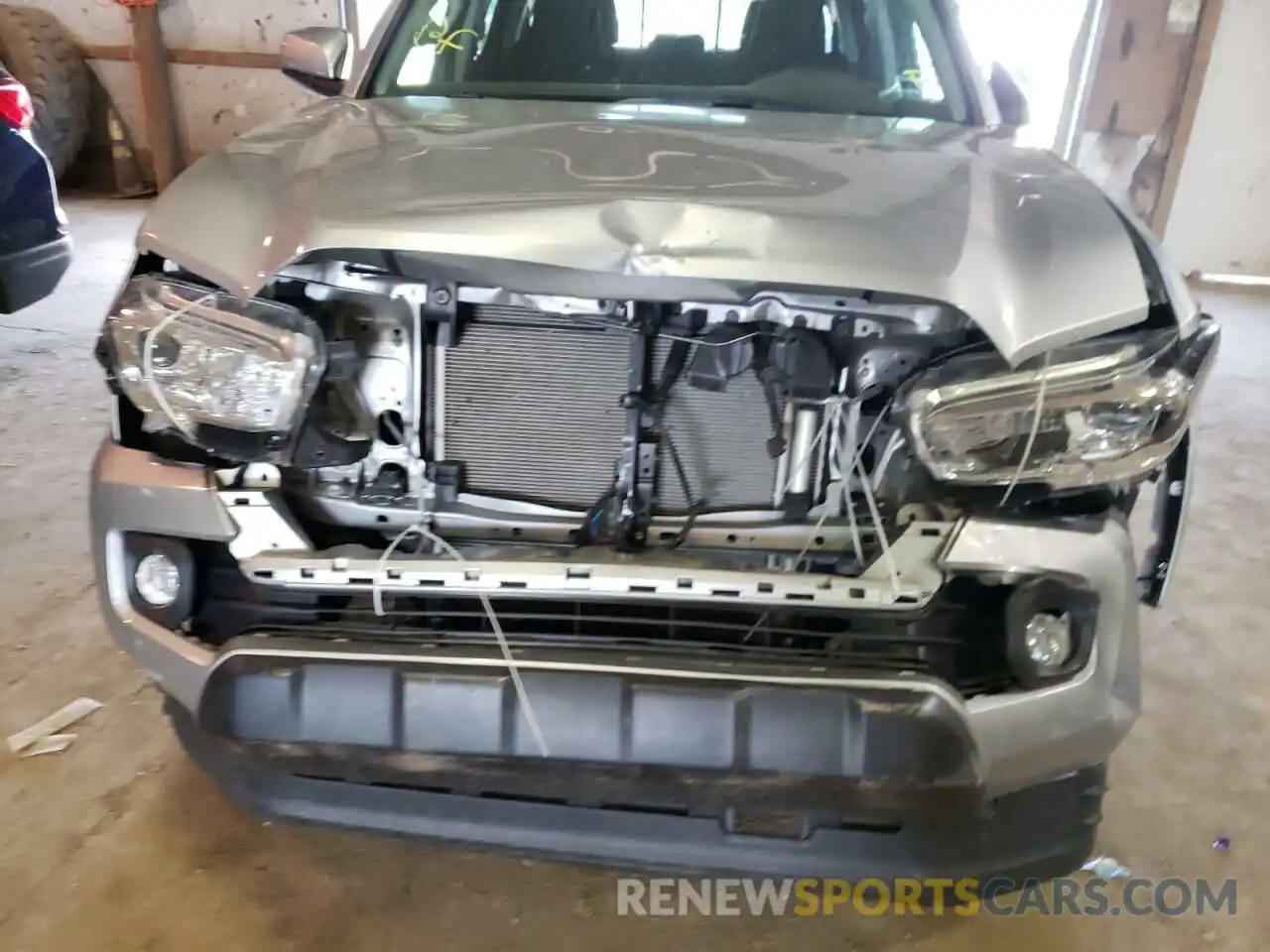 9 Photograph of a damaged car 3TMCZ5AN3NM456850 TOYOTA TACOMA 2022