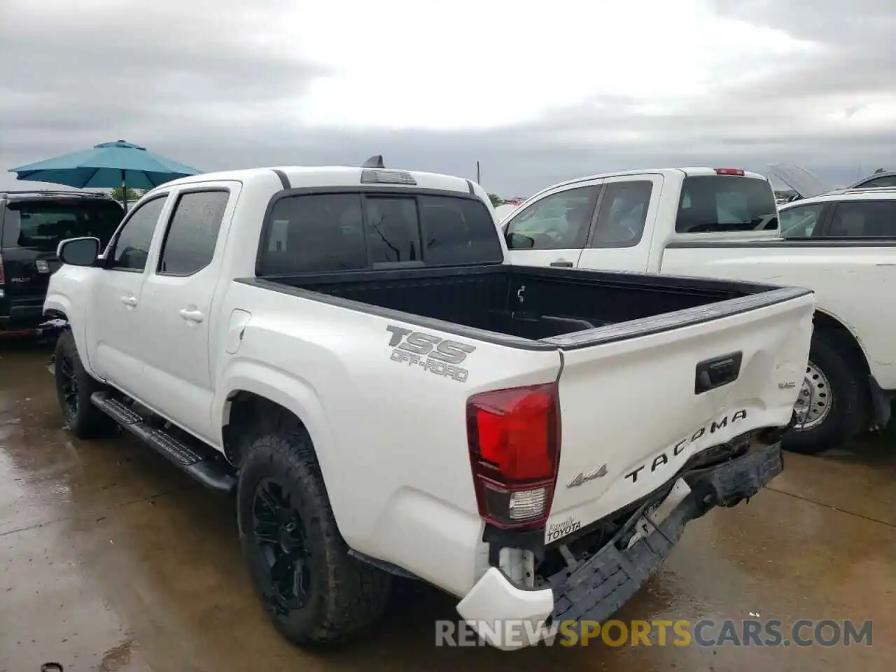 3 Photograph of a damaged car 3TMCZ5AN3NM460252 TOYOTA TACOMA 2022