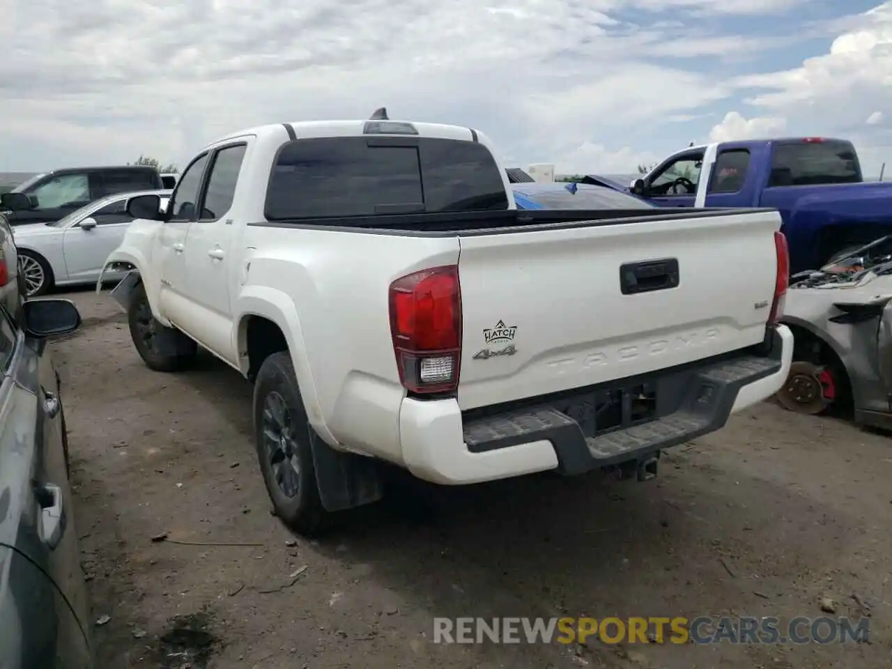 3 Photograph of a damaged car 3TMCZ5AN3NM465502 TOYOTA TACOMA 2022